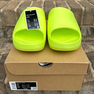 NWT Nike Calm Slide Sz. 11